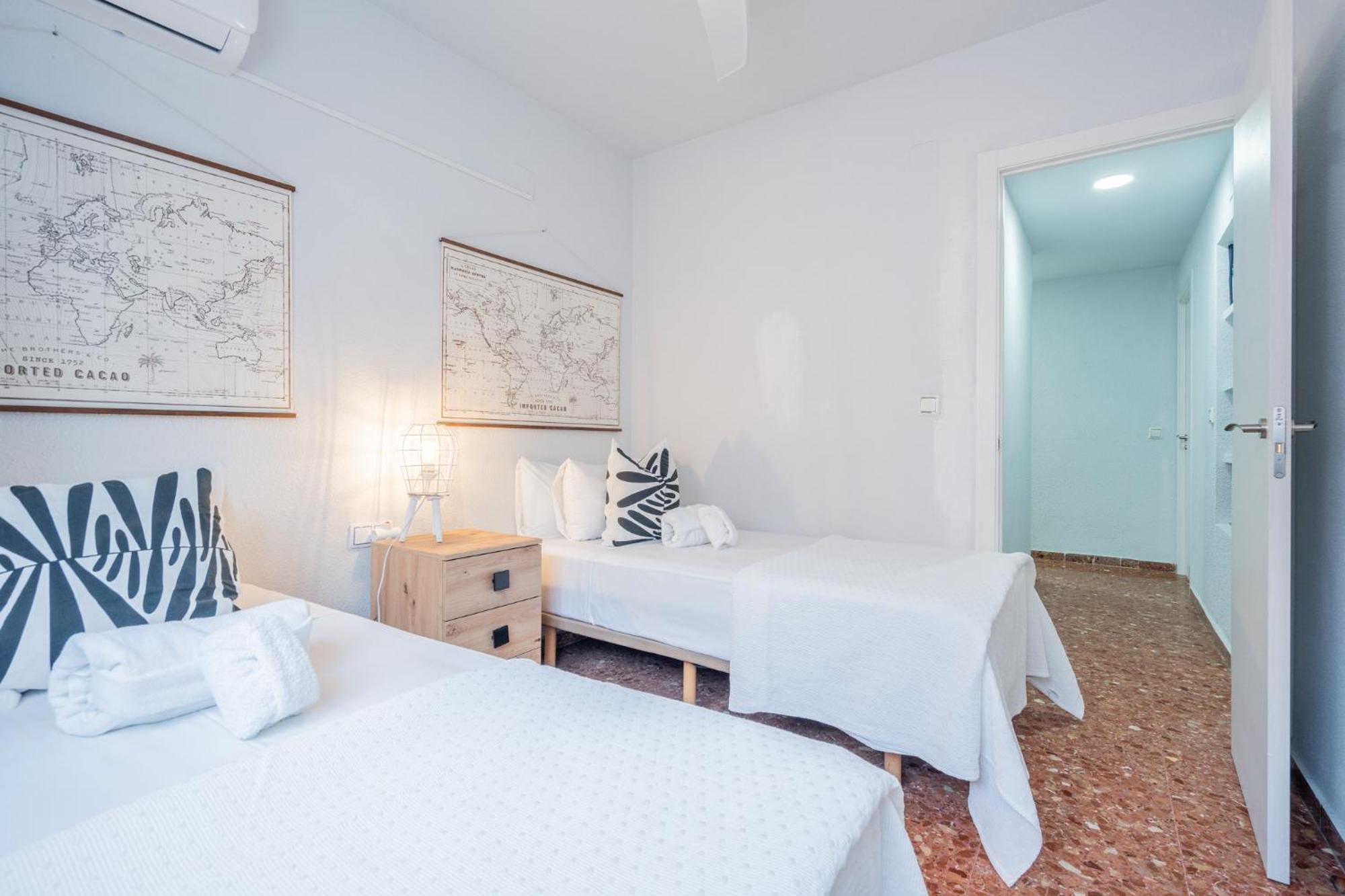 Apartamento Familiar En Avenida Del Puerto 瓦伦西亚 外观 照片