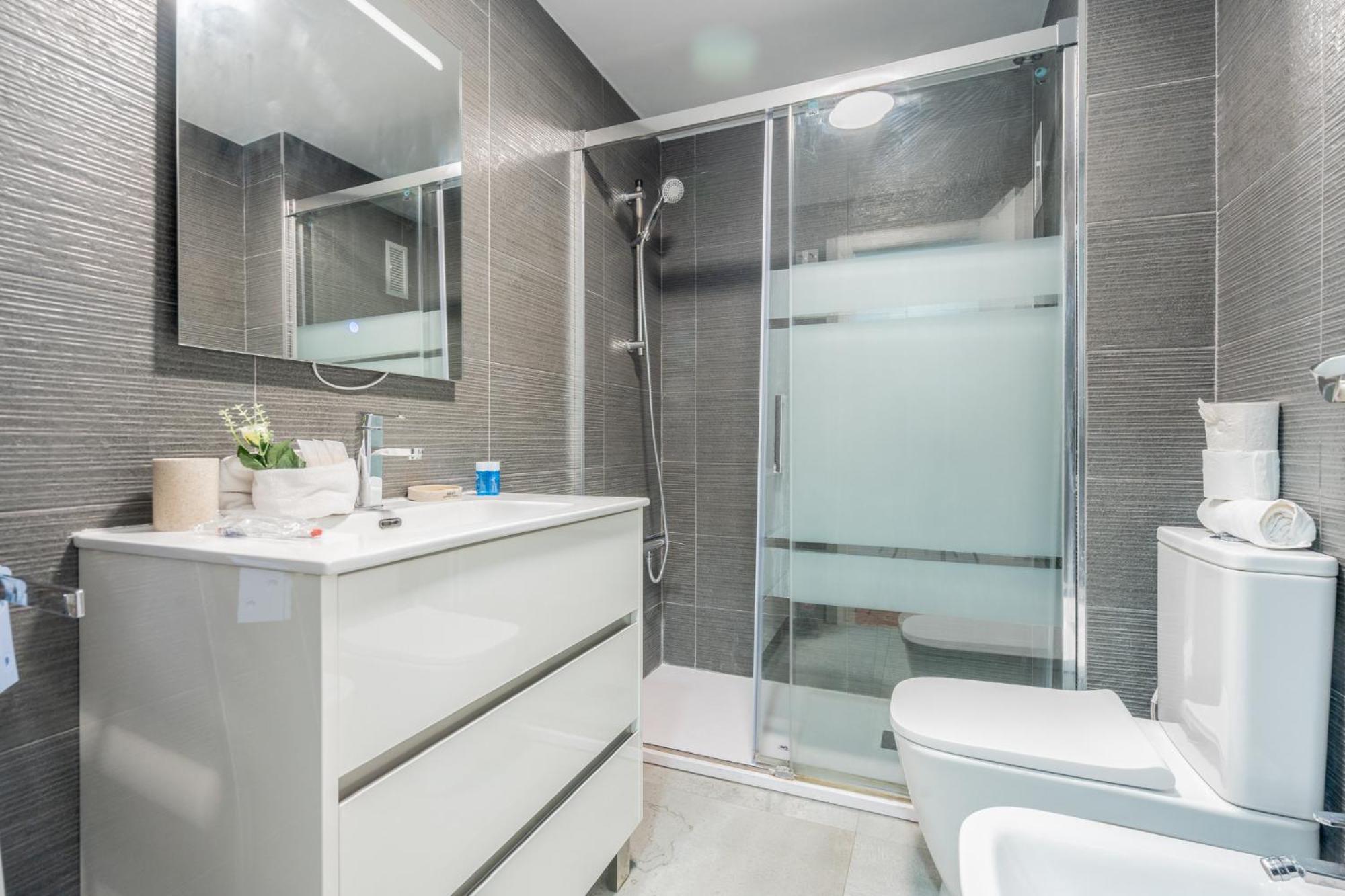 Apartamento Familiar En Avenida Del Puerto 瓦伦西亚 外观 照片